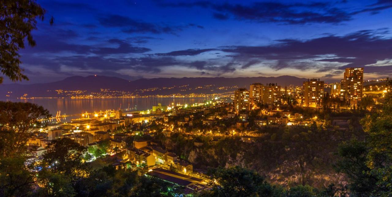 Luxflat20 Apartment Rijeka Ngoại thất bức ảnh